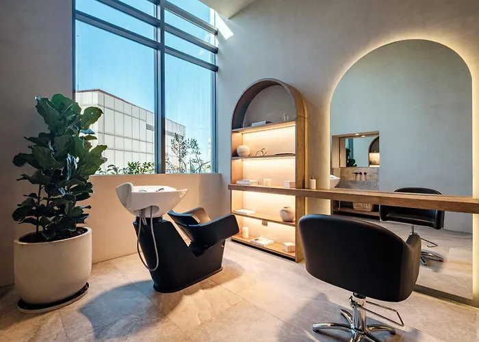 Luxury - Revolution Monument View - Gym