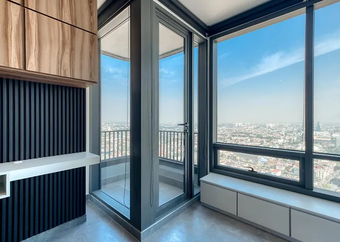 Luxury - Revolution Monument View - Gym